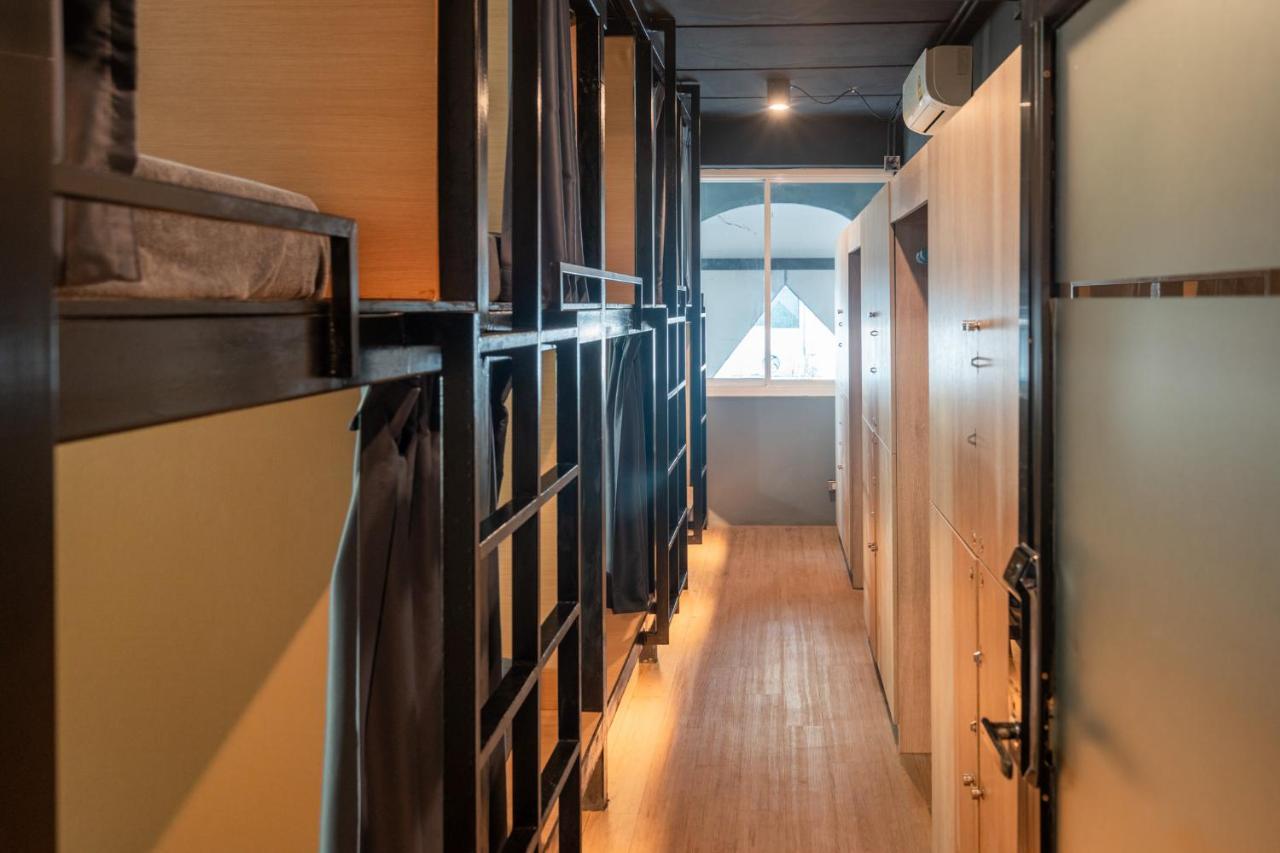 Black Panther Hostel Phuket Exterior photo