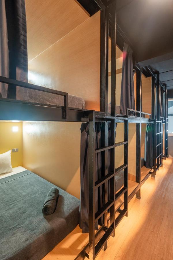 Black Panther Hostel Phuket Exterior photo
