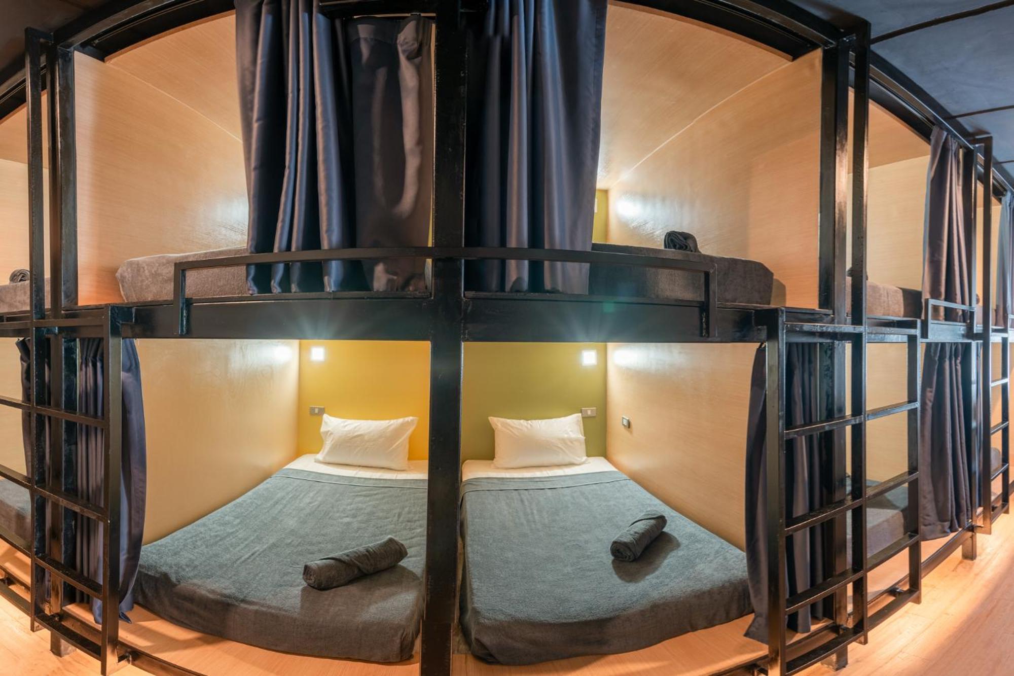 Black Panther Hostel Phuket Exterior photo